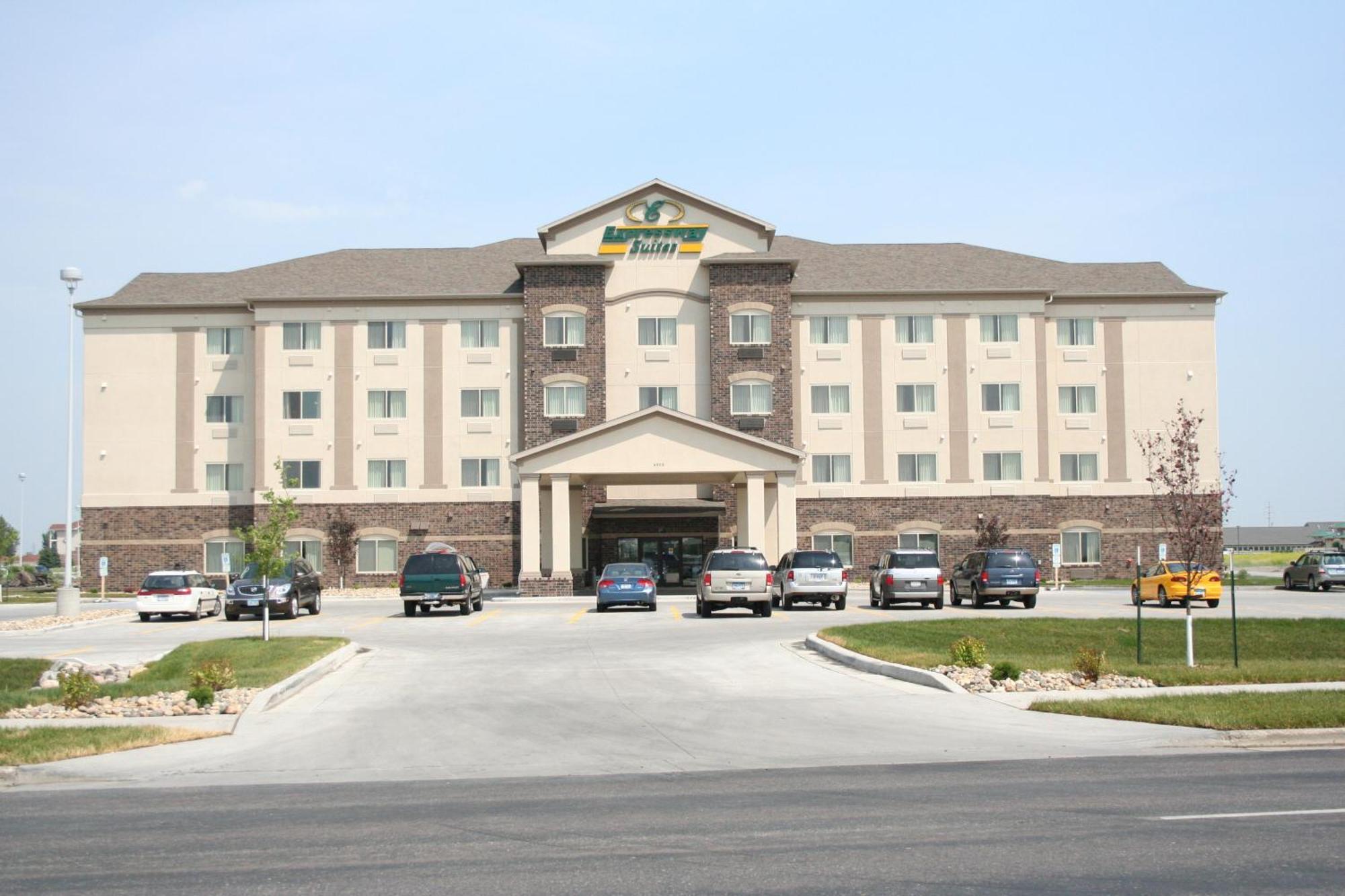 Expressway Suites Фарго Экстерьер фото